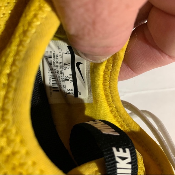 Nike Ashin Modern Run Running Shoes AJ8799-700 Yellow/Black Women's Size 7 - Picture 7 of 7